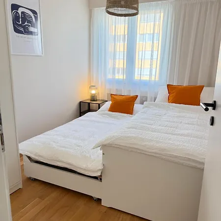 Apartment 3-bedroom Family & Business Free Parking *