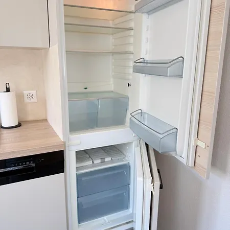 3-bedroom Family & Business Free Parking Apartment *