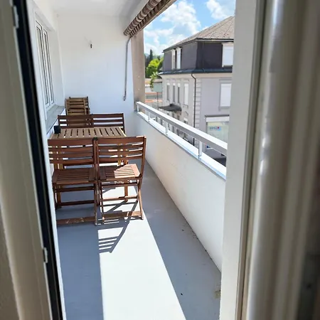 3-bedroom Family & Business Free Parking Apartment *